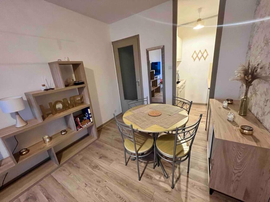 Appartement A 100 M De La Plage St Hilaire De Riez Les Becs Сент-Илер-де-Рье Экстерьер фото